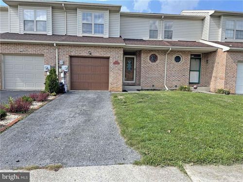 337 Avi Dr, ALBURTIS, PA, 18011-9340 | Card Image
