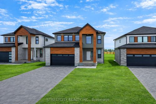 75 Greene St, Exeter, ON, N0M1S3 | Card Image