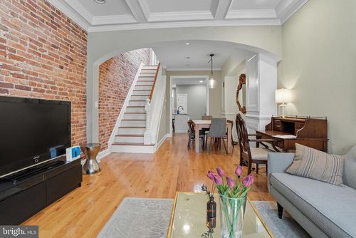 143 N Kenwood Ave, BALTIMORE, MD, 21224-1244 | Card Image