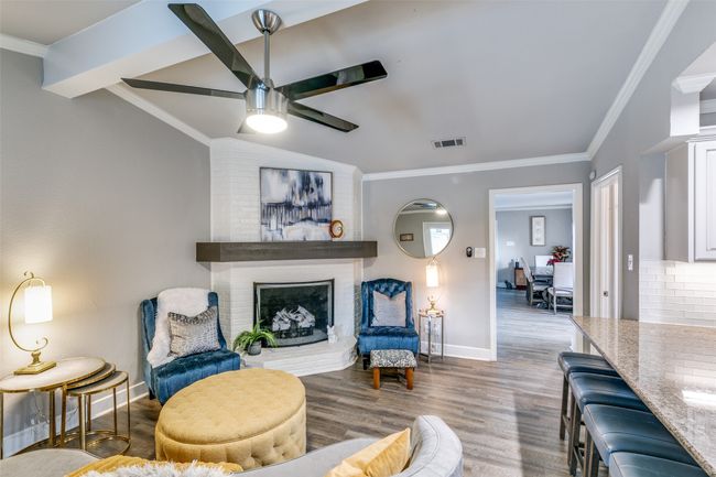 This is the den directly off the kitchen | Image 6