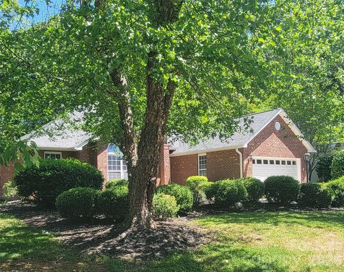 124 Zimmerman Dr, Fort Mill, SC, 29708-8300 | Card Image