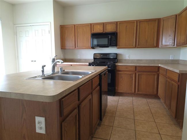 3043 Feather Green Trl, House other with 3 bedrooms, 3 bathrooms and 2 parking in Fresno TX | Image 6