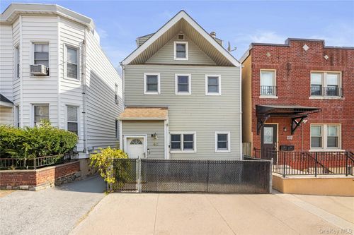 40 Alder St, Yonkers, NY, 10701-4502 | Card Image