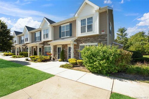 141 Weatherby Ln, Central Islip, NY, 11722-4550 | Card Image