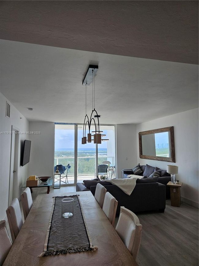 APT-2202 - 15051 Royal Oaks Ln, Condo with 2 bedrooms, 3 bathrooms and null parking in North Miami FL | Image 6