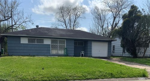 5754 Beldart Street, Houston, TX, 77033 | Card Image