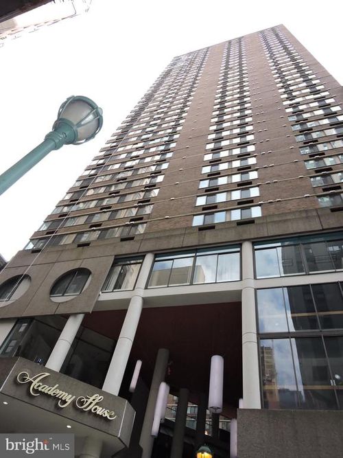 apt-26d-1420 Locust St, PHILADELPHIA, PA, 19102-4215 | Card Image
