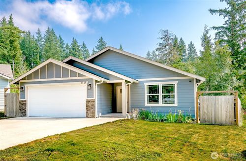 6143 Shamrock Rd, Maple Falls, WA, 98266-8236 | Card Image