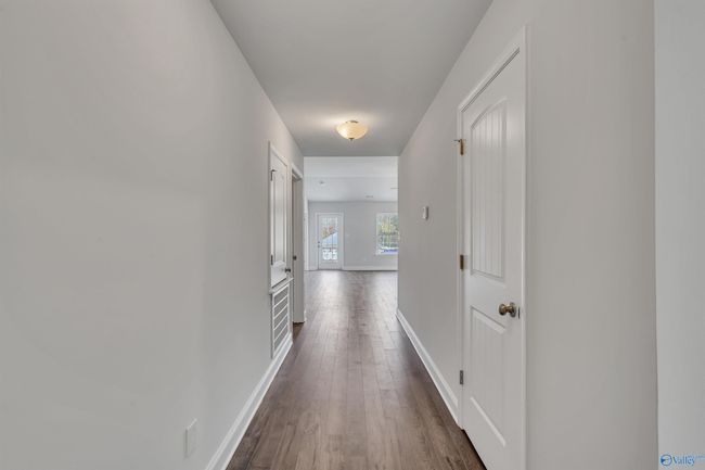6105 Eagle Point Cir Se, House other with 3 bedrooms, 2 bathrooms and null parking in Owens Cross Roads AL | Image 4