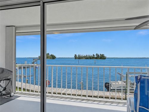 6005-6005 River Run Dr, Sebastian, FL, 32958-4704 | Card Image