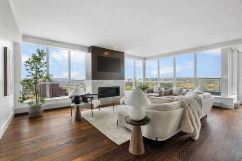 2421-222 Riverfront Ave Sw, Calgary, AB, T2P0X2 | Card Image