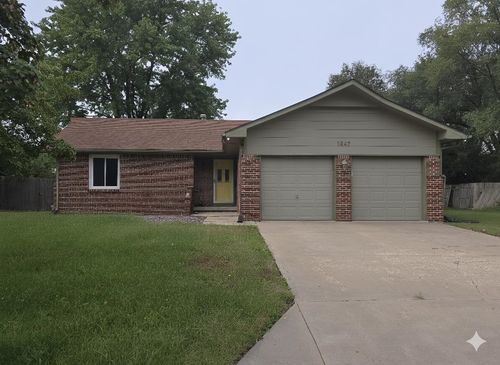 1847 Terry Ln, Andover, KS, 67002-9434 | Card Image