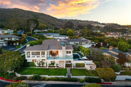 1 1/2 Vista Del Sol, Laguna Beach, CA, 92651-6745 | Card Image