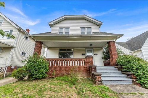 4691 E 90th St, Garfield Heights, OH, 44125-1337 | Card Image