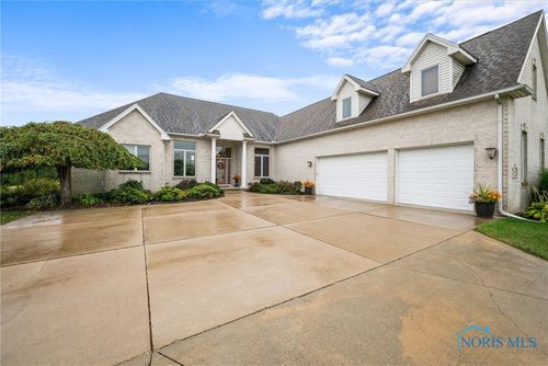 8025 Stitt Rd, Monclova, OH, 43542-9599 | Card Image