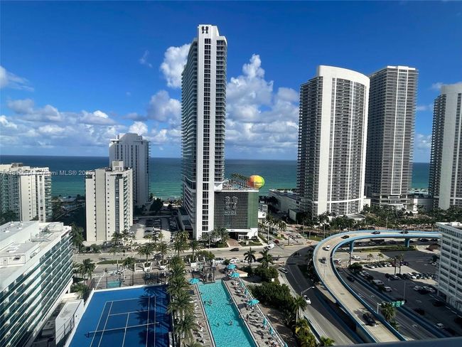R1707 - 4010 S Ocean Dr, Condo with 2 bedrooms, 2 bathrooms and null parking in Hollywood FL | Image 12