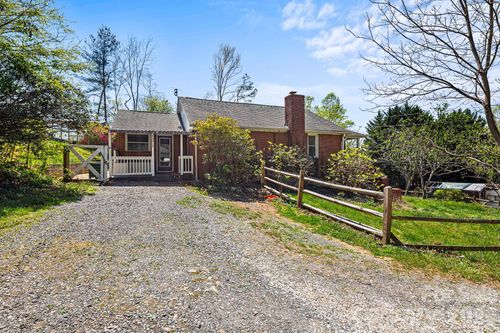 1271 Upper Brush Creek Rd, Fairview, NC, 28730-9209 | Card Image