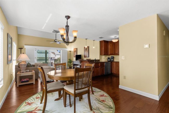 APT-10 - 109 Bayshore Rd, Condo with 2 bedrooms, 2 bathrooms and null parking in Nokomis FL | Image 10