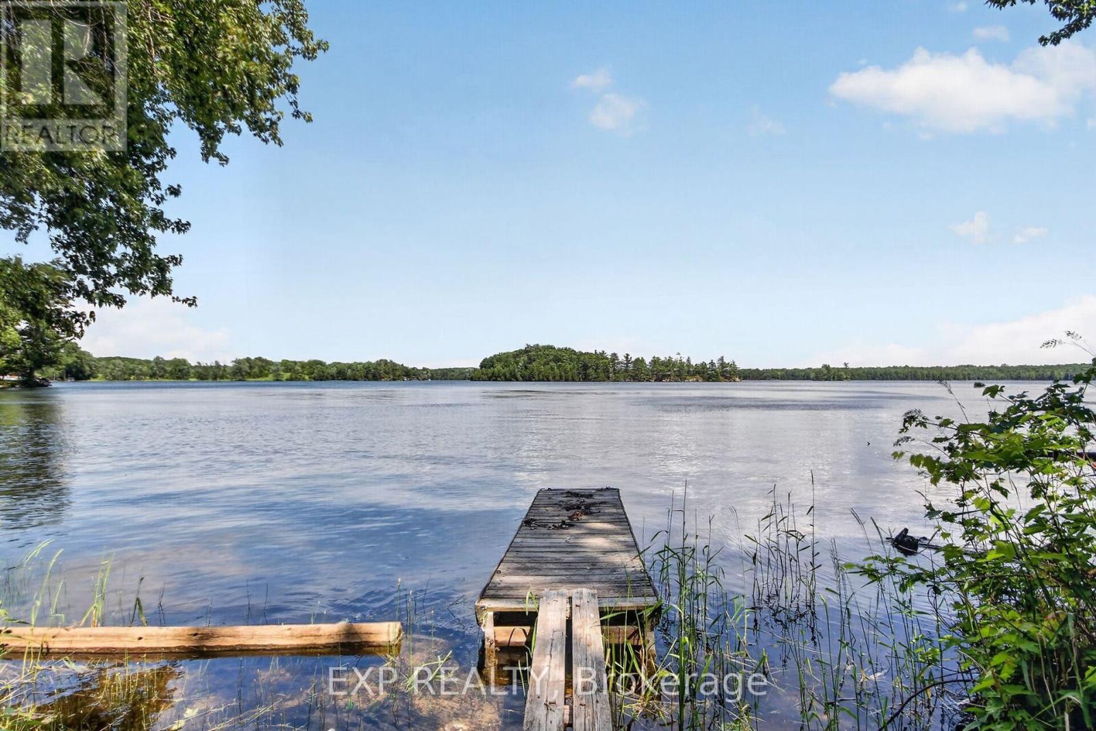 Residential in Frontenac (Frontenac South) 5
