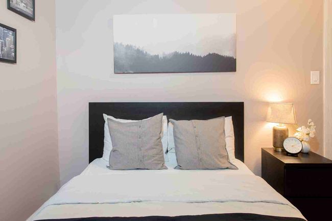 2 - 2213 W Addison St, Condo with 3 bedrooms, 1 bathrooms and 2 parking in Chicago IL | Image 16