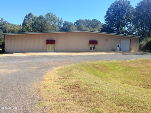 3440 Commerce St, Grenada, MS, 38901-5103 | Card Image