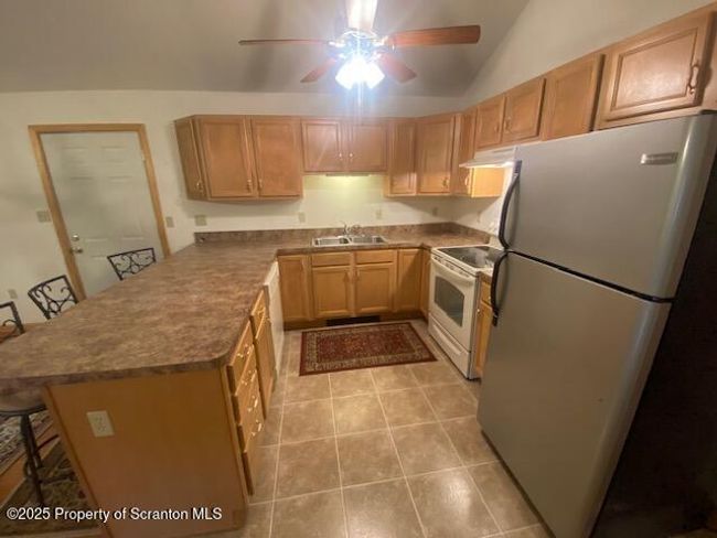 Kitchen | Image 8