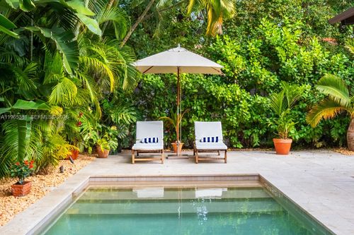 1737 Sw 10th St, MIAMI, FL, 33135-5103 | Card Image