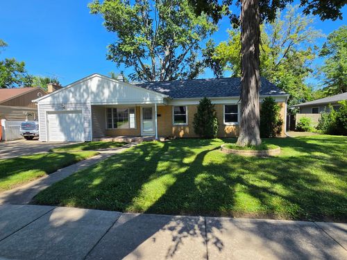 21 Crestview Ter, Buffalo Grove, IL, 60089-2107 | Card Image
