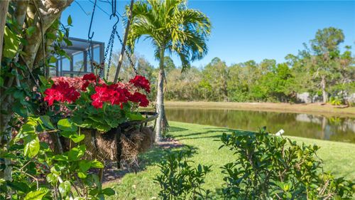 315 Londonderry Dr, SARASOTA, FL, 34240-7916 | Card Image