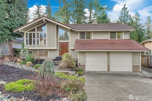 8901 Ne 144th St, Kirkland, WA, 98034-5155 | Card Image