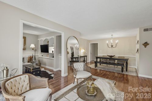 7034 Quail Hill Rd, Charlotte, NC, 28210-5104 | Card Image