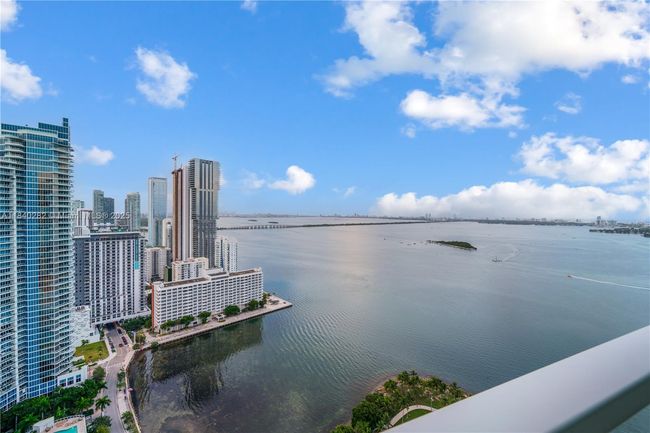 APT-3715 - 1900 N Bayshore Dr, Condo with 2 bedrooms, 3 bathrooms and null parking in Miami FL | Image 15