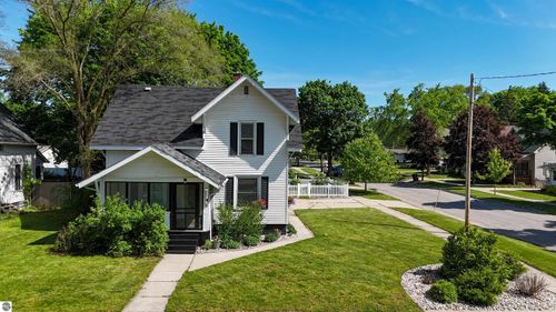523 Liberty St, Alma, MI, 48801-1228 | Card Image