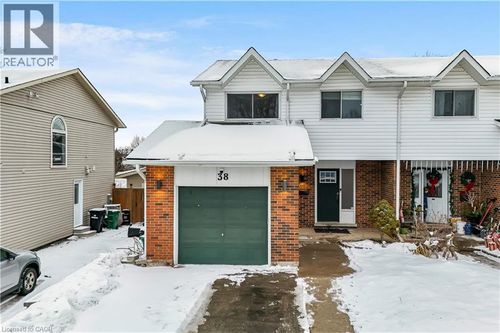 38 Hillbrook Cres, Kitchener, ON, N2N1J5 | Card Image