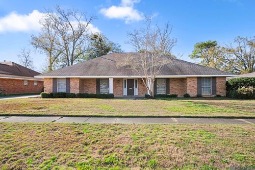 886 Hedgewood Dr, Baton Rouge, LA, 70815-5235 | Card Image