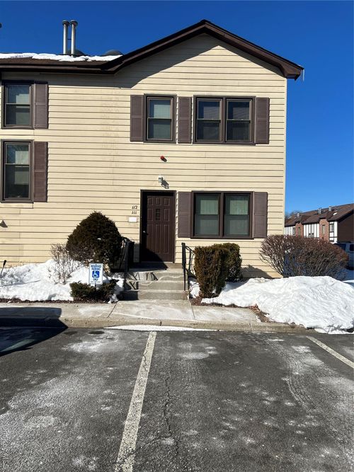 apt-111-135 W Nyack Rd, Nanuet, NY, 10954-2945 | Card Image