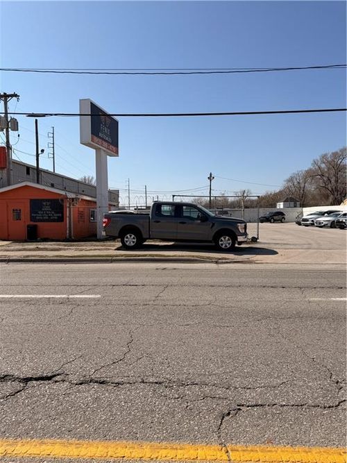 932 S 7th St, Kansas City, KS, 66105-2006 | Card Image