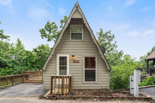 338 Iroquois Ln, Lampe, MO, 65681-8363 | Card Image
