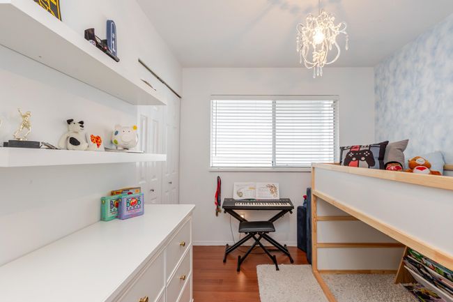 1350 Sutherland Ave, House other with 5 bedrooms, 3 bathrooms and 4 parking in Port Coquitlam BC | Image 24