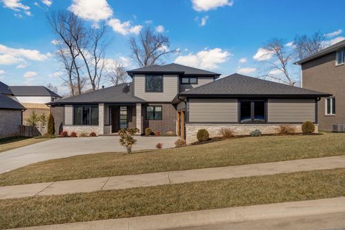 989 E Siler Pkwy, Springfield, MO, 65810-3802 | Card Image