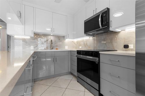 2122-2122 Cambridge F, Deerfield Beach, FL, 33442-3371 | Card Image