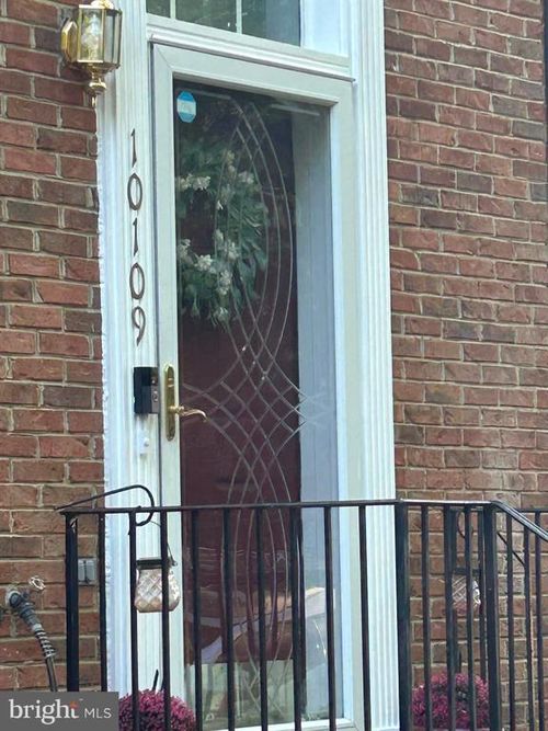 10109 Tulip Tree Dr, BOWIE, MD, 20721-3715 | Card Image