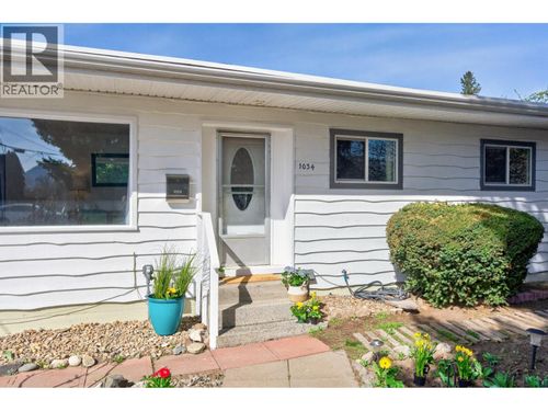 1034 Laroque Street, Kamloops, BC, V2B5L5 | Card Image