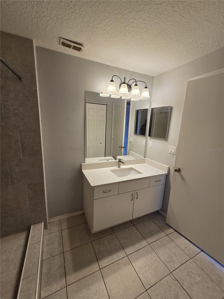 Residential Lease in ORLANDO 5