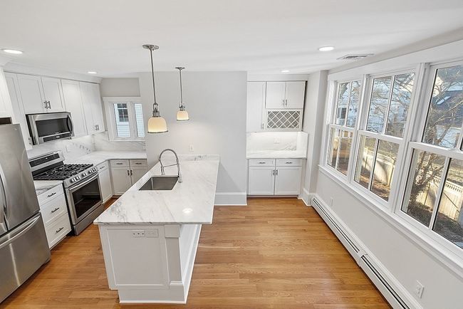 APT-2 - 29 Central St, Condo with 2 bedrooms, 2 bathrooms and 2 parking in Manchester MA | Image 11