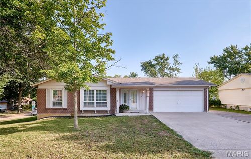 1211 Big Bend Rd, Ballwin, MO, 63021-7615 | Card Image