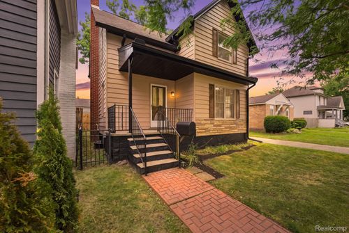 99 South Avenue, Mt Clemens, MI, 48043 | Card Image