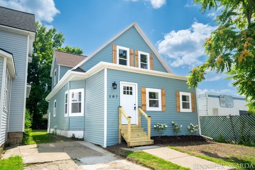 107 E Congress St, Belding, MI, 48809-1713 | Card Image