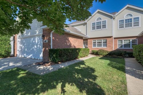 8593 Sandalwood Dr, Darien, IL, 60561-1706 | Card Image