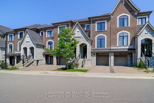 27 Duncombe Lane, Richmond Hill, ON, L4C1C2 | Card Image